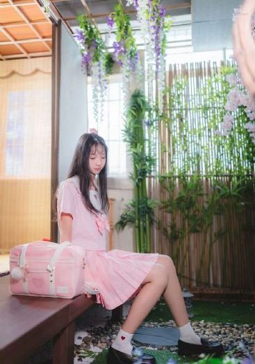 杨贵妃颤抖双乳呻吟求欢在线播放_90分钟完整视频视频大全