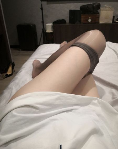 成年18网站免费进入夜色_蓝光版中文字幕包