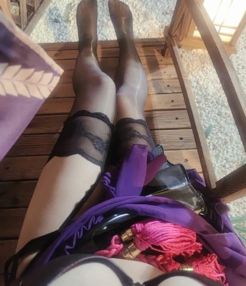 《年轻的秘书》电影_迅雷在线观看