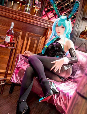 色欲AV精品一区二区视频李大本_午夜在线观看完整版