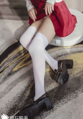 美女又爽又黄又免费_720全集免费观看