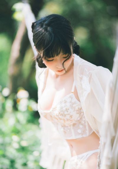 国产熟妇婬乱一区二区_4K电影全集观看